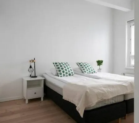 דירה 2ndhomes Loft With & Balcony By The White Church