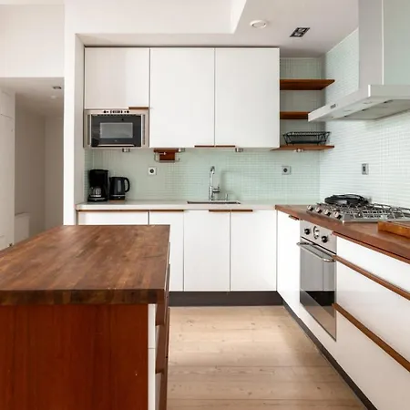 아파트 2ndhomes Loft With & Balcony By The White Church 헬싱키