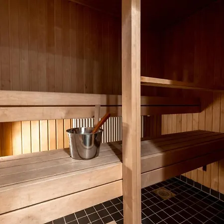 2ndhomes Loft With & Balcony By The White Church *
