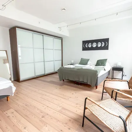 2ndhomes Loft With & Balcony By The White Church * 헬싱키