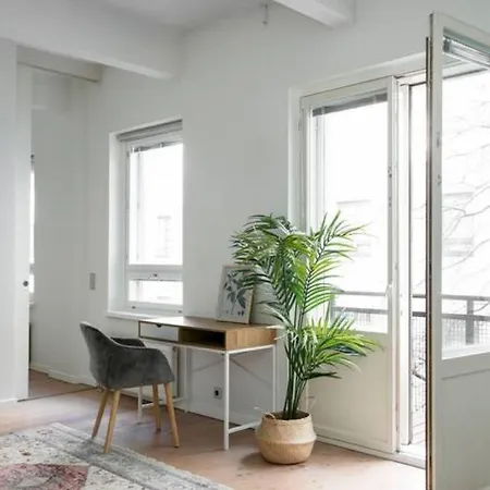2ndhomes Loft With & Balcony By The White Church 헬싱키