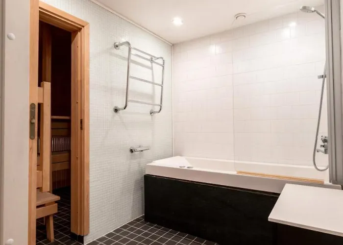 2ndhomes Loft With & Balcony By The White Church