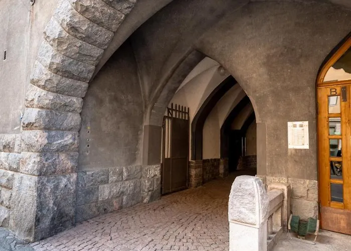 2ndhomes Loft With & Balcony By The White Church Apartment *