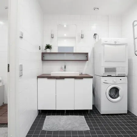 2ndhomes Loft With & Balcony By The White Church Apartman