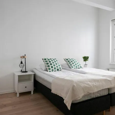 Apartman 2ndhomes Loft With & Balcony By The White Church *